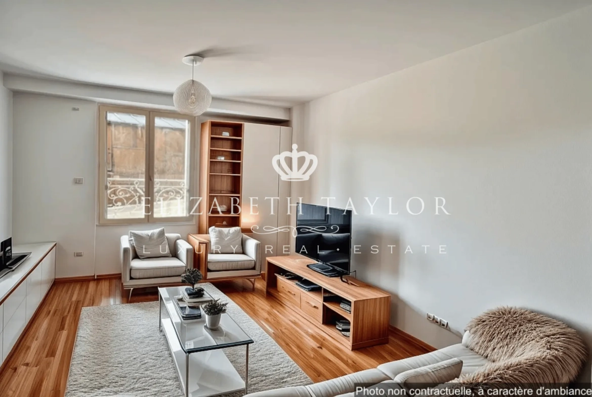 Studio en Centre-Ville de Saint-Germain-en-Laye à Vendre, proche RER et Commerces 