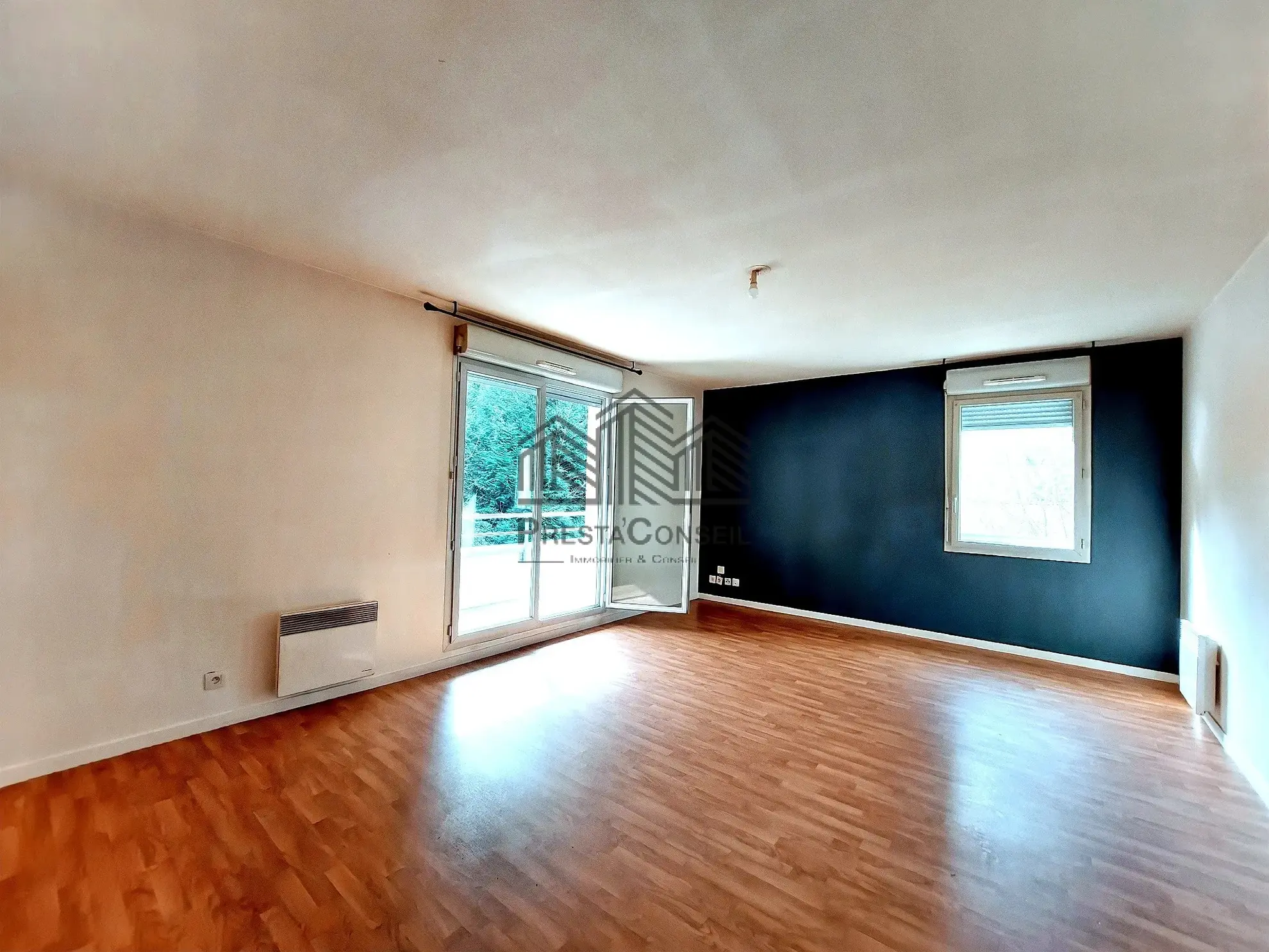 Appartement 3 pièces avec balcon à vendre à Elbeuf, résidence sécurisée 