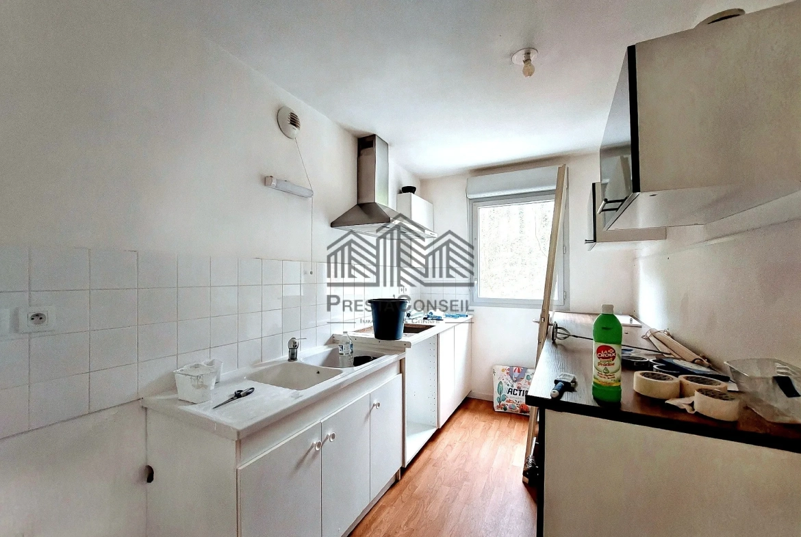 Appartement 3 pièces avec balcon à vendre à Elbeuf, résidence sécurisée 