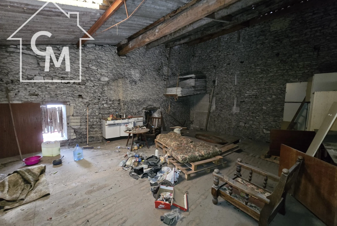 Maison à Cognac avec jardin, garage et 3 chambres – Quartier Saint Martin 