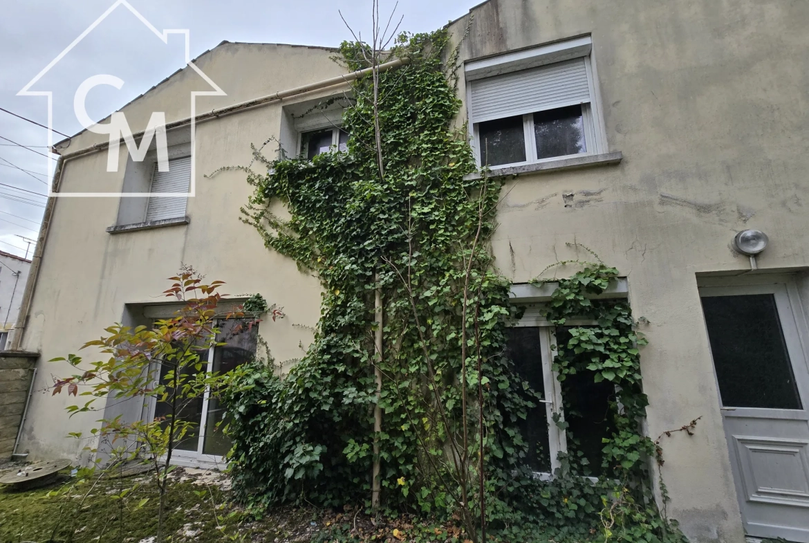 Maison à Cognac avec jardin, garage et 3 chambres – Quartier Saint Martin 