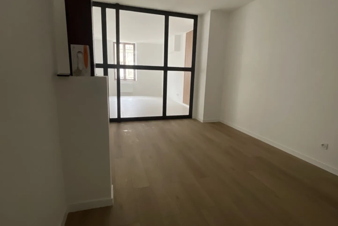 Appartement rénové de 70m² dans le Quartier La Terrasse à Saint-Étienne 