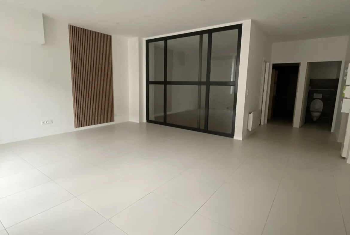 Appartement rénové de 70m² dans le Quartier La Terrasse à Saint-Étienne 