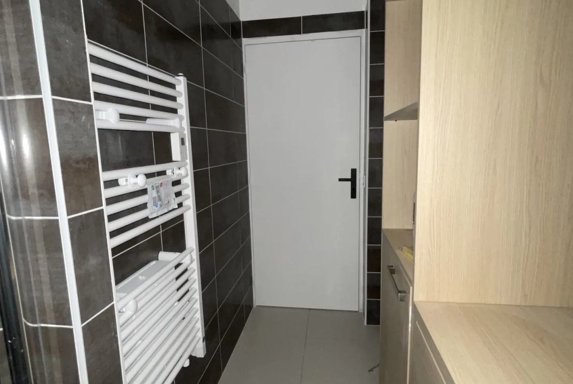Appartement rénové de 70m² dans le Quartier La Terrasse à Saint-Étienne 