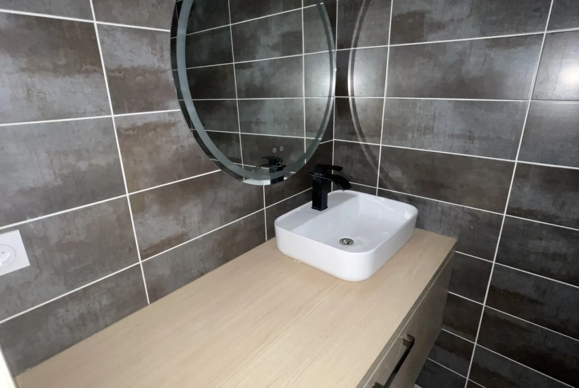 Appartement rénové de 70m² dans le Quartier La Terrasse à Saint-Étienne 