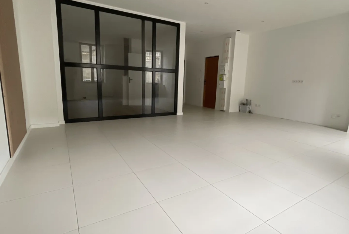 Appartement rénové de 70m² dans le Quartier La Terrasse à Saint-Étienne 