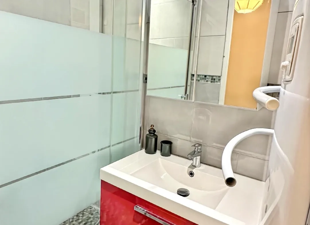Appartement de 2 pièces à Marseille, idéal pour investissement locatif dans le Panier 