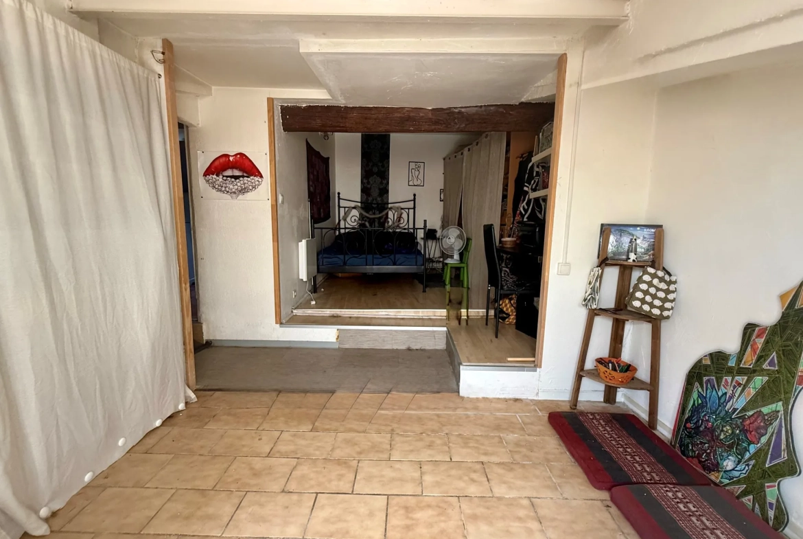 Charmante maison de village avec terrasse à Gigean au centre-ville 