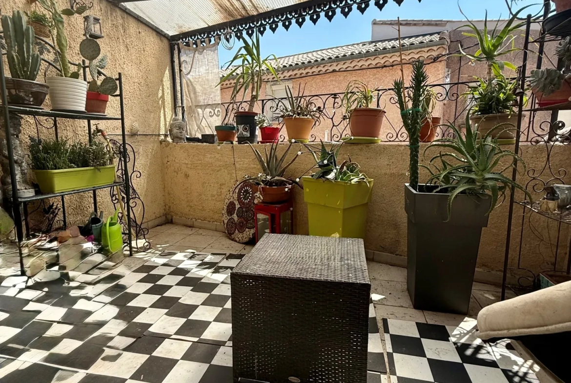 Charmante maison de village avec terrasse à Gigean au centre-ville 