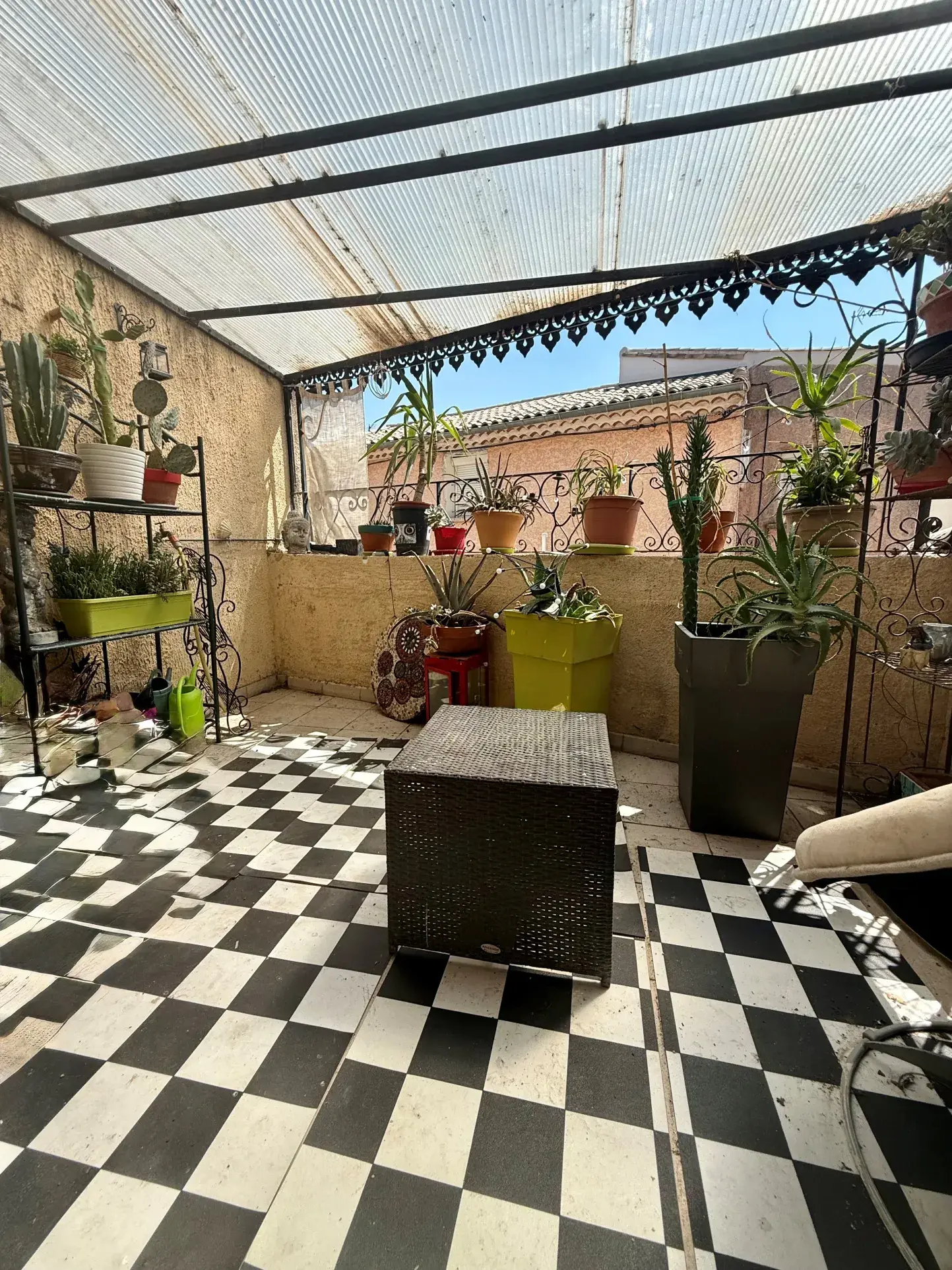 Charmante maison de village avec terrasse à Gigean au centre-ville 