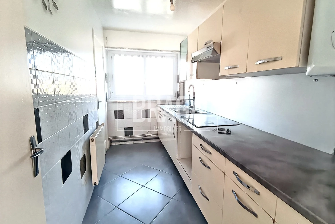 Appartement lumineux 3 chambres avec garage à Boulogne-sur-Mer 