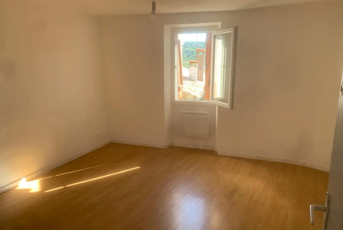 A vendre appartement 3 pièces lumineux à Auribeau-sur-Siagne 