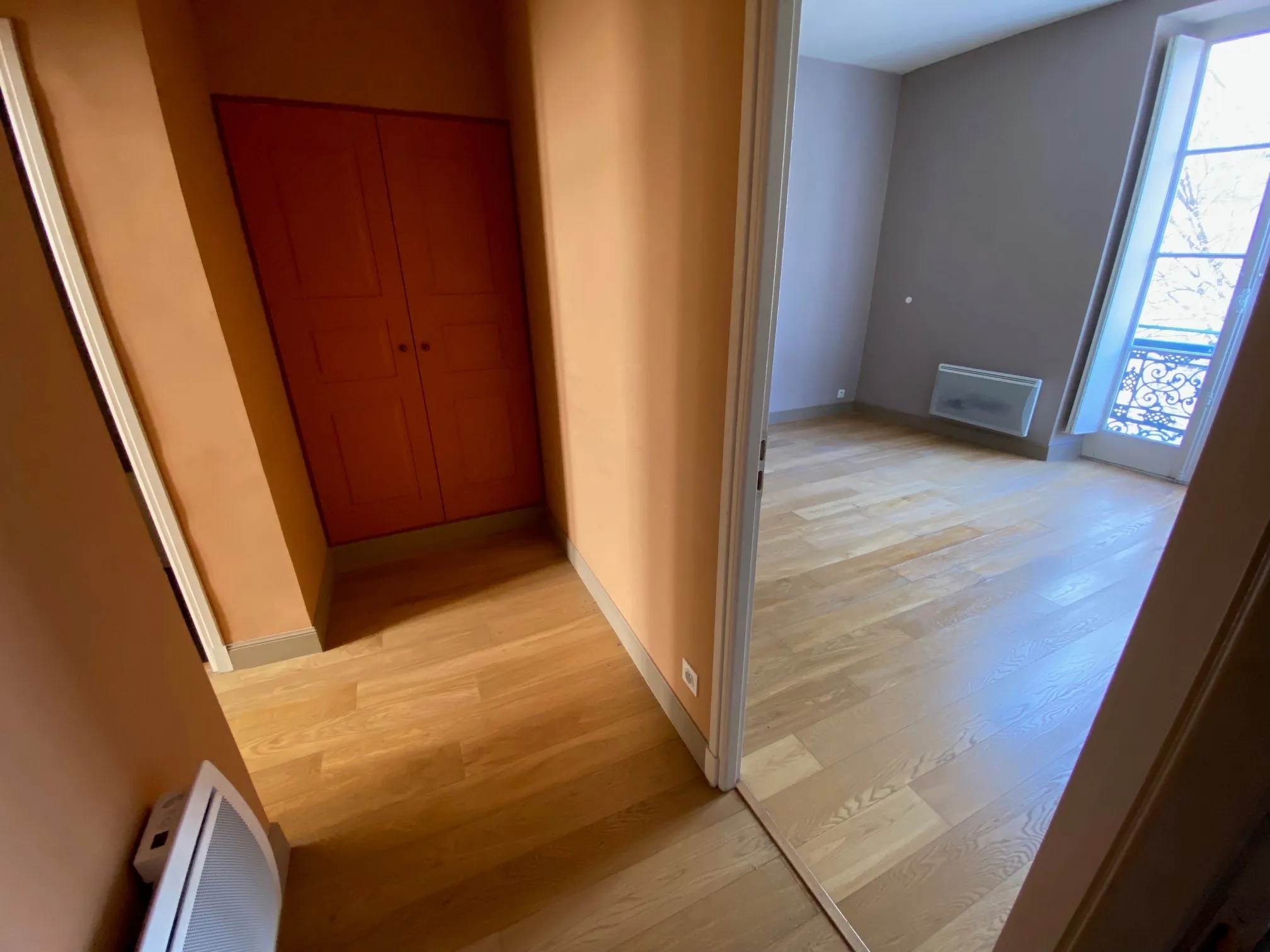 Appartement T3 76m² à Nîmes, secteur sauvegardé proche Maison Carrée 