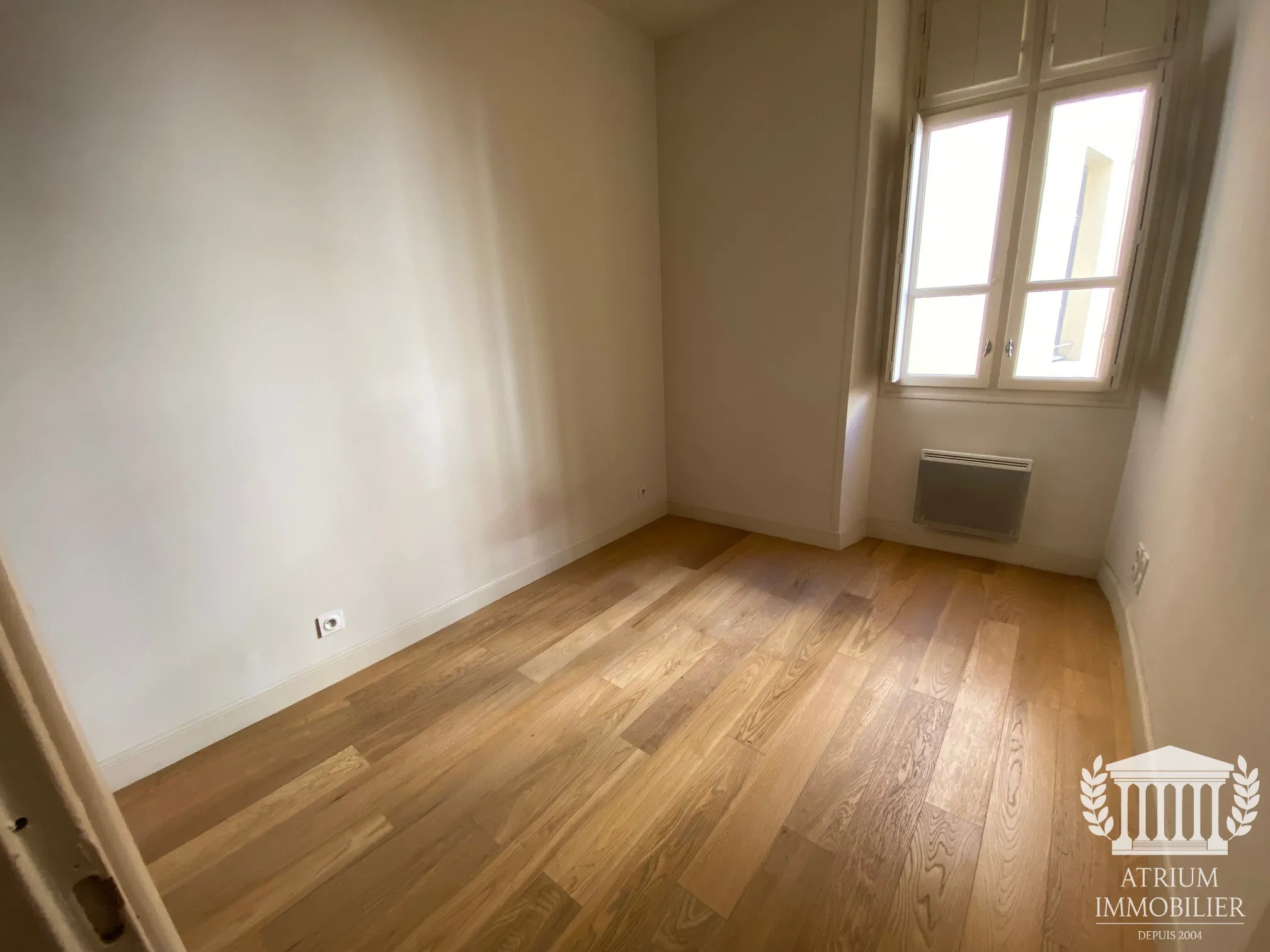 Appartement T3 76m² à Nîmes, secteur sauvegardé proche Maison Carrée 