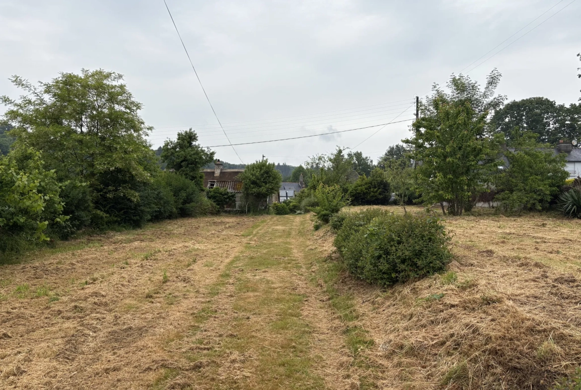 Maison à rénover de 55 m² avec grand terrain constructible à Plumeliau Bieuzy 
