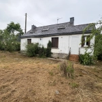 Maison à rénover de 55 m² avec grand terrain constructible à Plumeliau Bieuzy