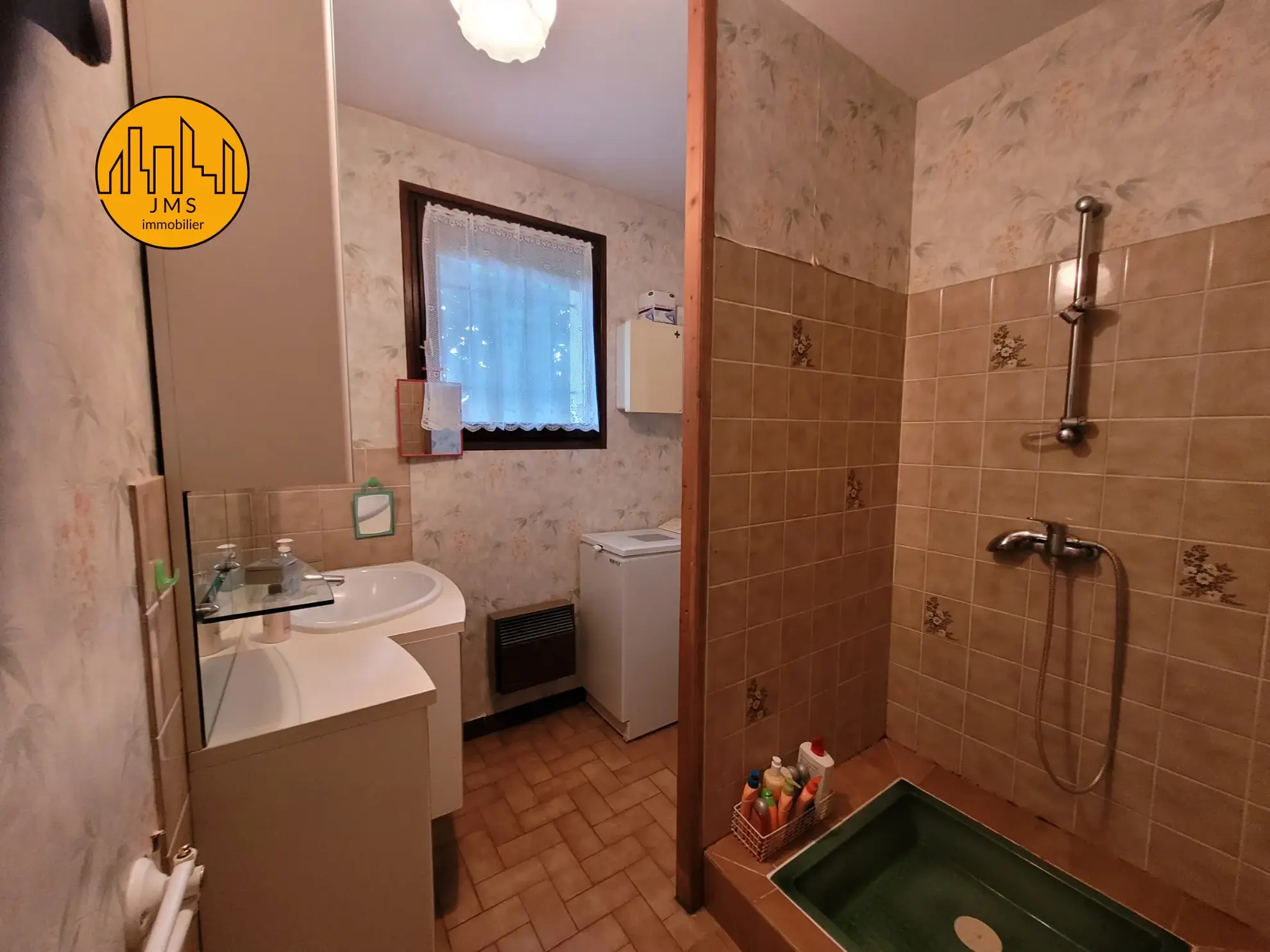 Maison familiale avec jardin à Tronget - 90 m², 3 chambres, terrain de 675 m² 