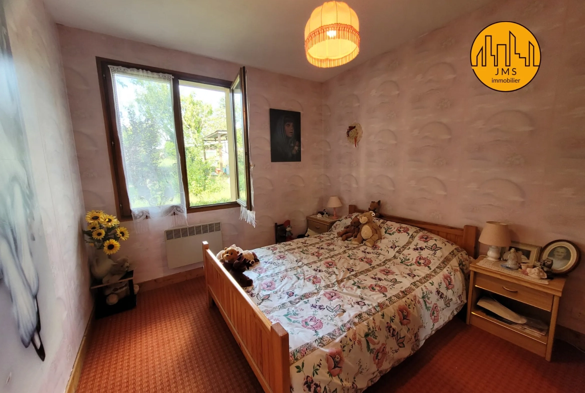Maison familiale avec jardin à Tronget - 90 m², 3 chambres, terrain de 675 m² 