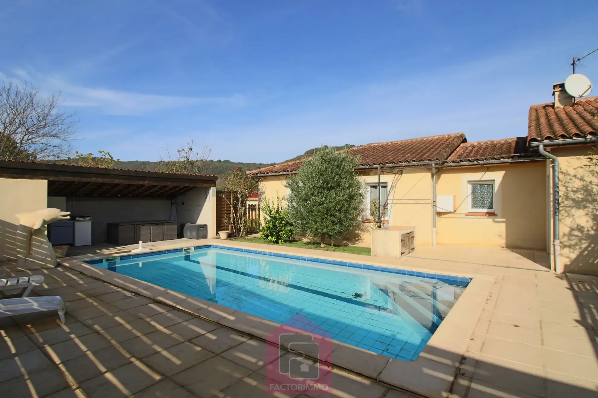 Maison avec piscine chauffée près de Puy l'Evêque - 147 m², jardin et garage 