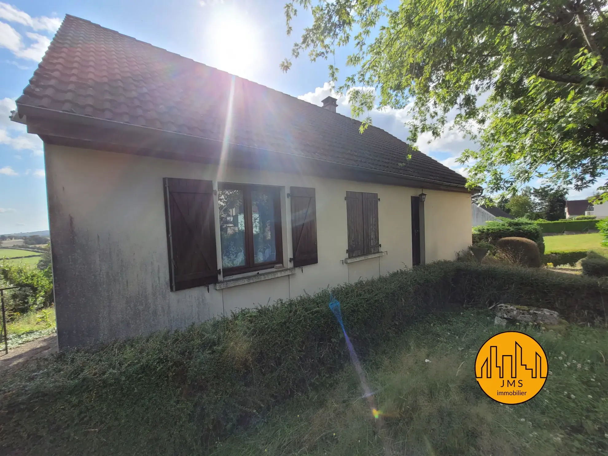 Maison familiale avec jardin à Tronget - 90 m², 3 chambres, terrain de 675 m² 
