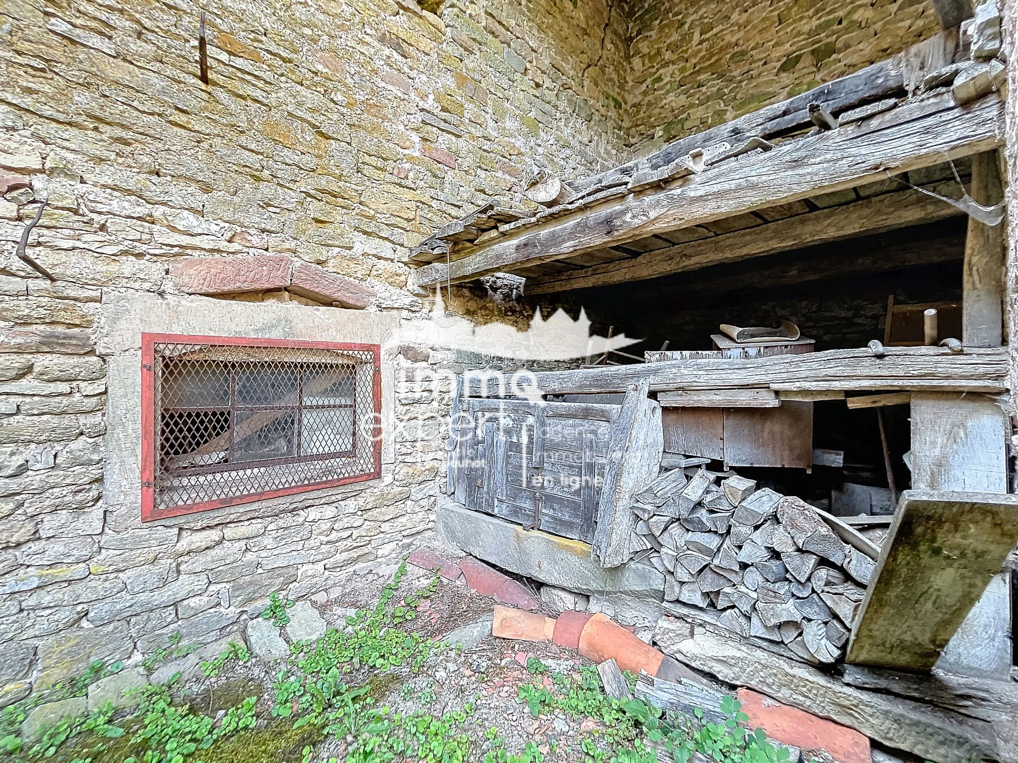 Maison de village à rénover à Senonges avec jardin de 450 m2 