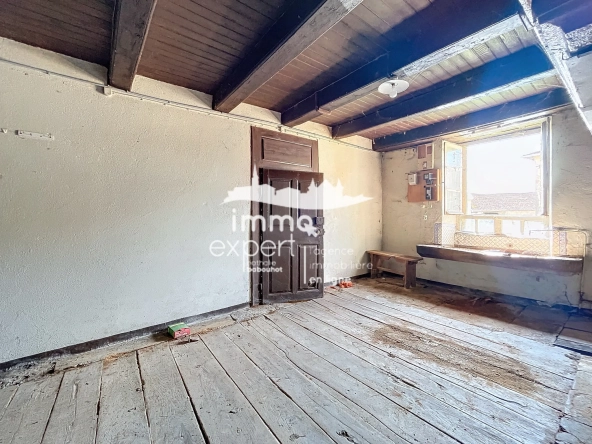 Maison de village à rénover à Senonges avec jardin de 450 m2