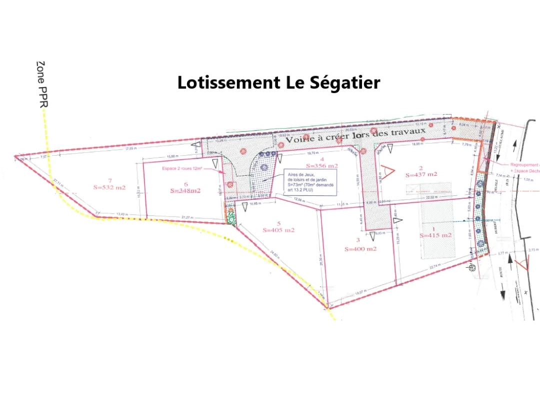 Terrain constructible de 532 m² au Guillaume, vue mer, viabilisé, permis accordé 