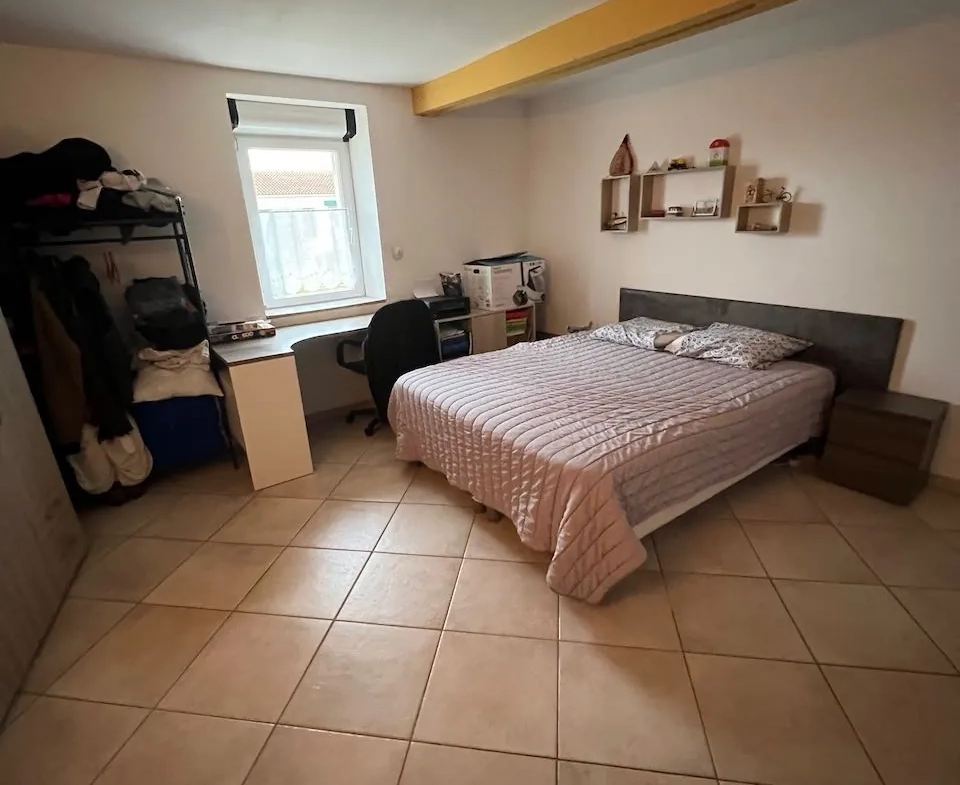 Belle maison avec sous-sol et gîte à Saint Jean d'Hermine proche de la mer 