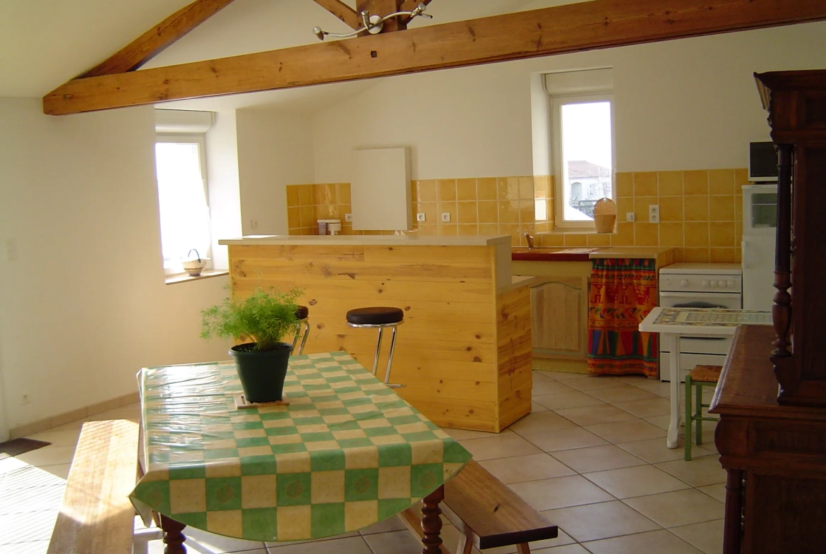 Belle maison avec sous-sol et gîte à Saint Jean d'Hermine proche de la mer 