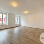 Maison rénovée avec terrasses et garage au centre de Toul - 125 m² habitables