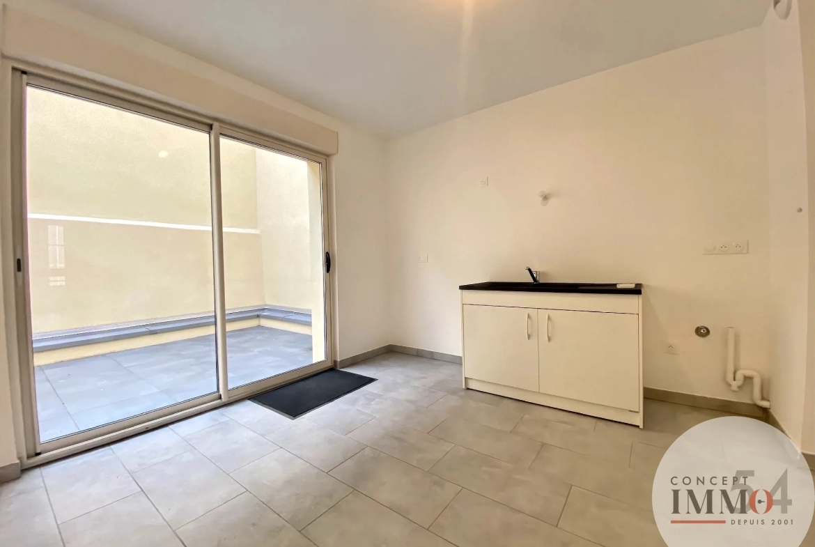 Maison rénovée avec terrasses et garage au centre de Toul - 125 m² habitables 