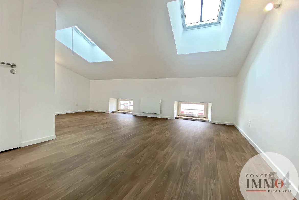 Maison rénovée avec terrasses et garage au centre de Toul - 125 m² habitables 