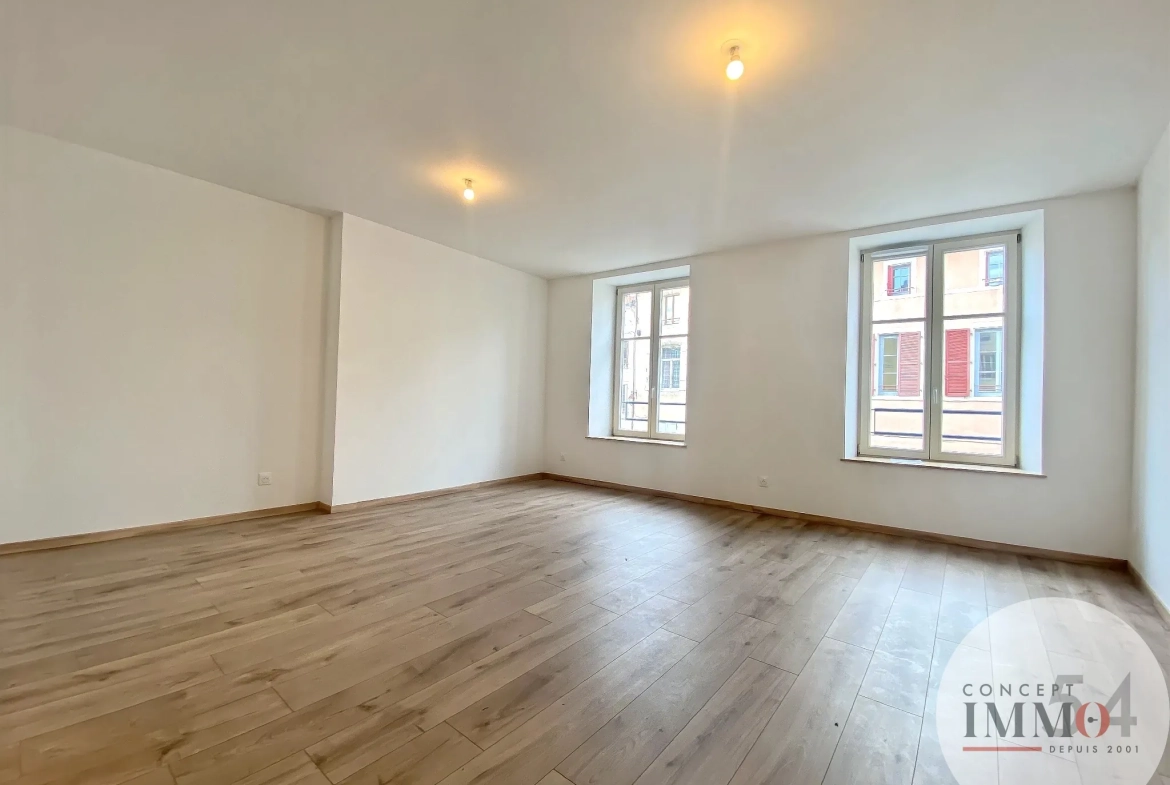 Maison rénovée avec terrasses et garage au centre de Toul - 125 m² habitables 