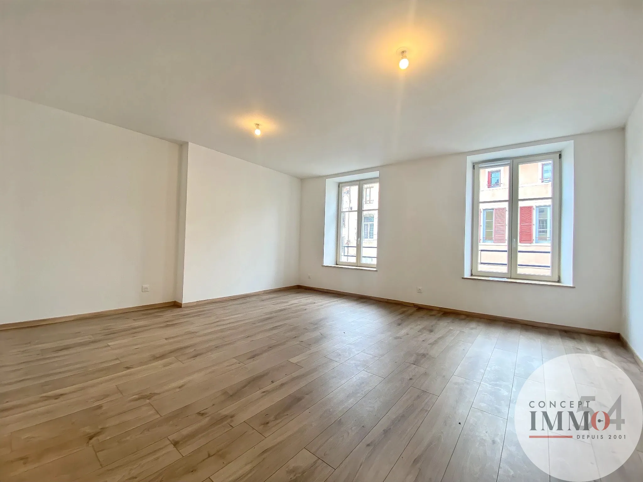 Maison rénovée avec terrasses et garage au centre de Toul - 125 m² habitables 