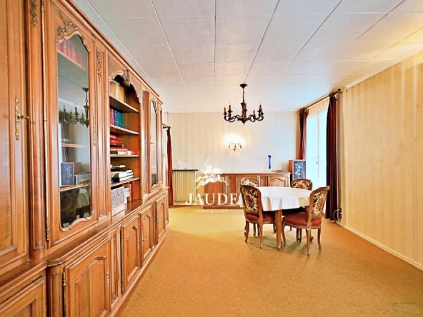 Appartement T5 de 98 m² avec balcon et garage à Chamalieres - Secteur calme