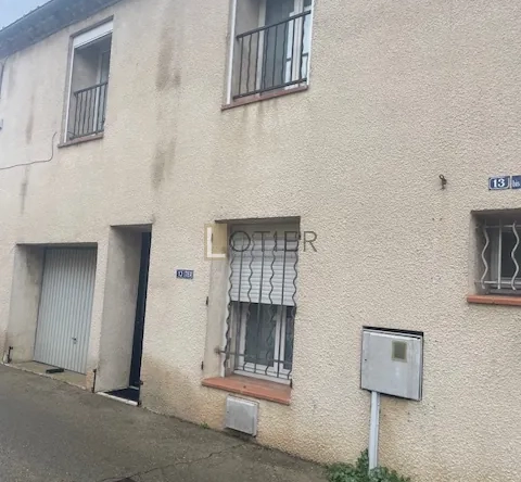 Maison de village à Rodilhan, proche Nîmes, avec deux appartements et garage