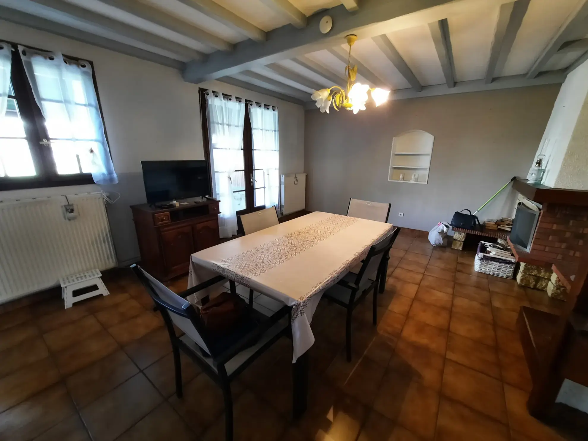 Maison de bourg avec jardin et garage à Sauveterre de Guyenne 