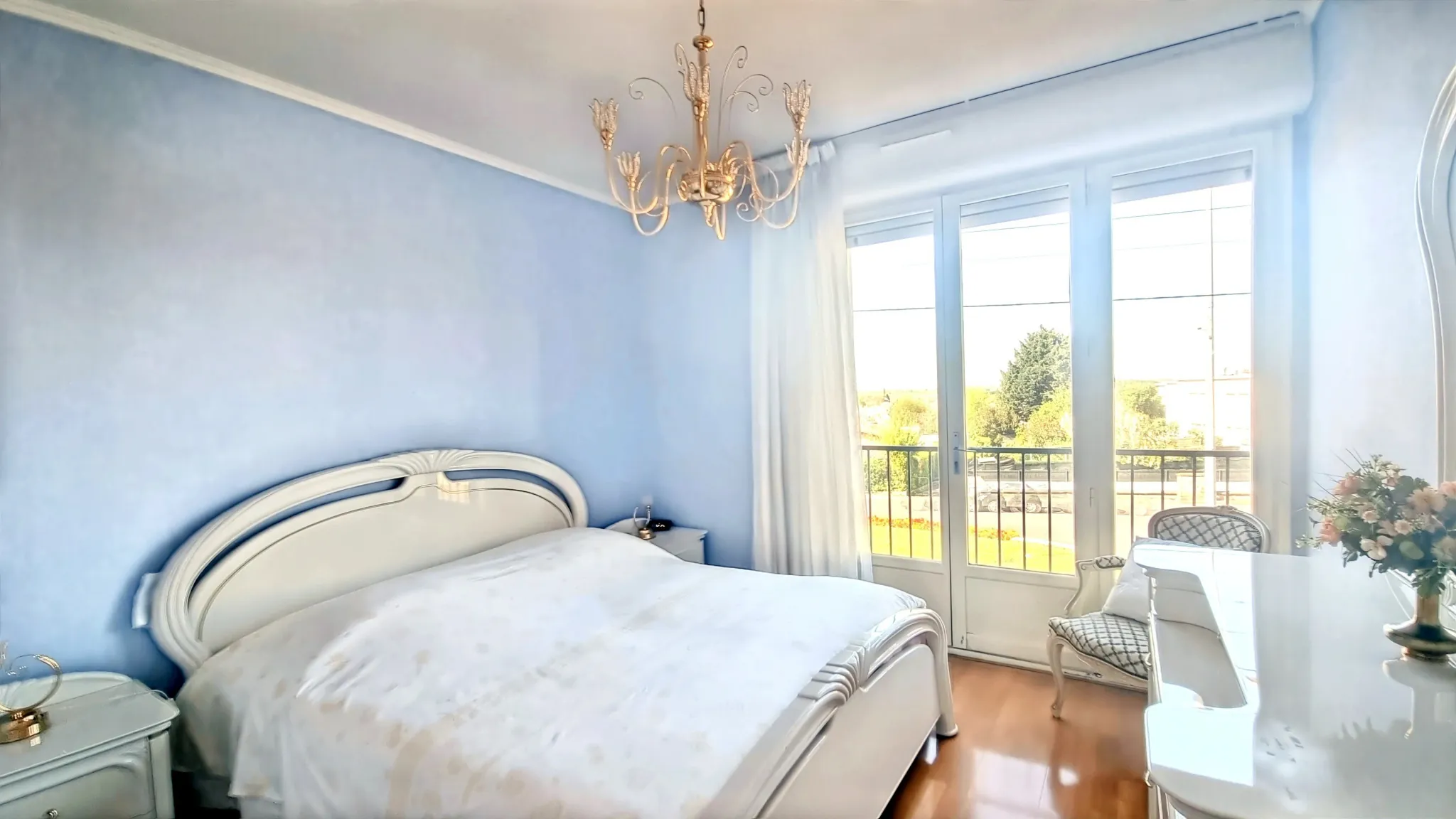 Appartement T4 lumineux avec 3 chambres, balcon et garage à Lempdes 