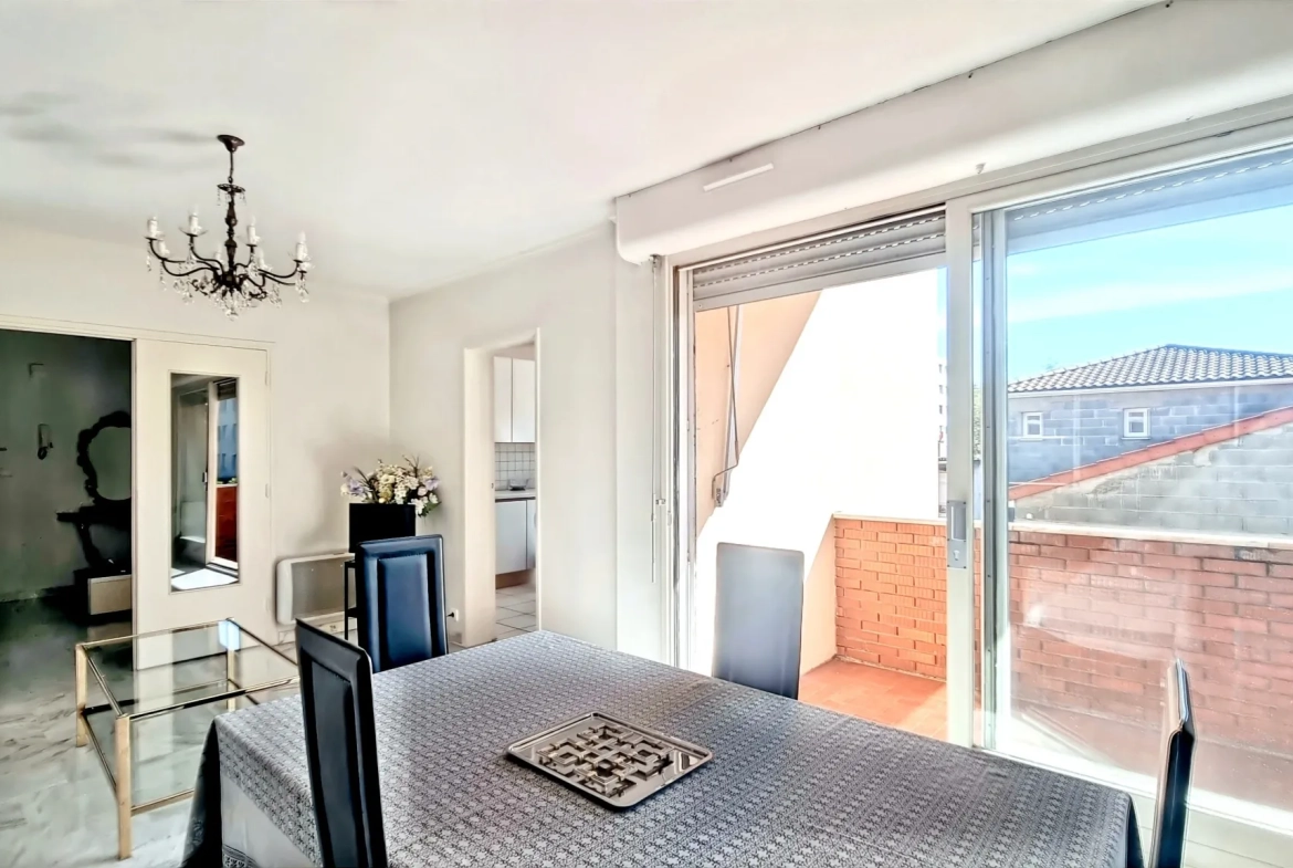Appartement T4 lumineux avec 3 chambres, balcon et garage à Lempdes 