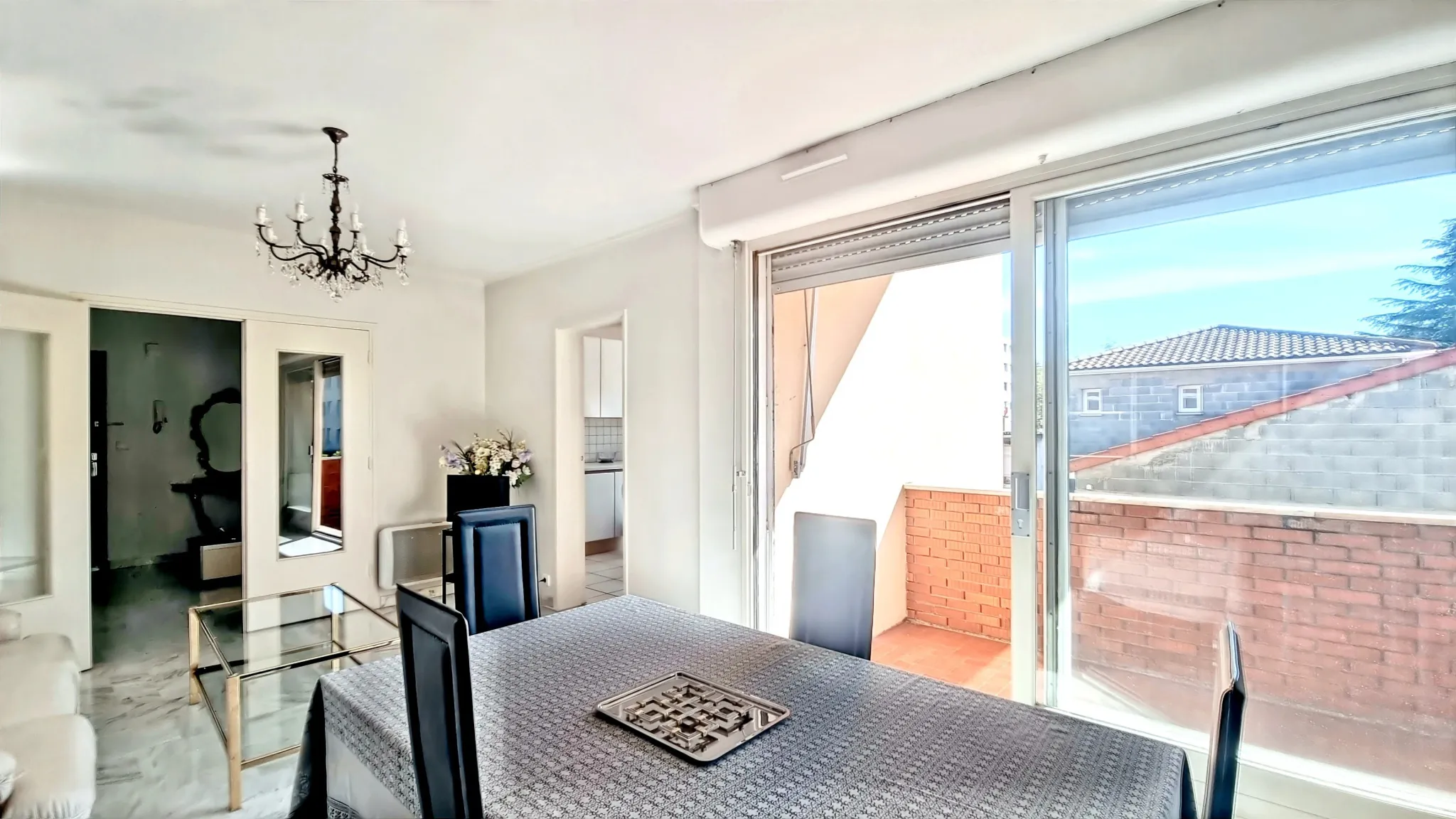 Appartement T4 lumineux avec 3 chambres, balcon et garage à Lempdes 