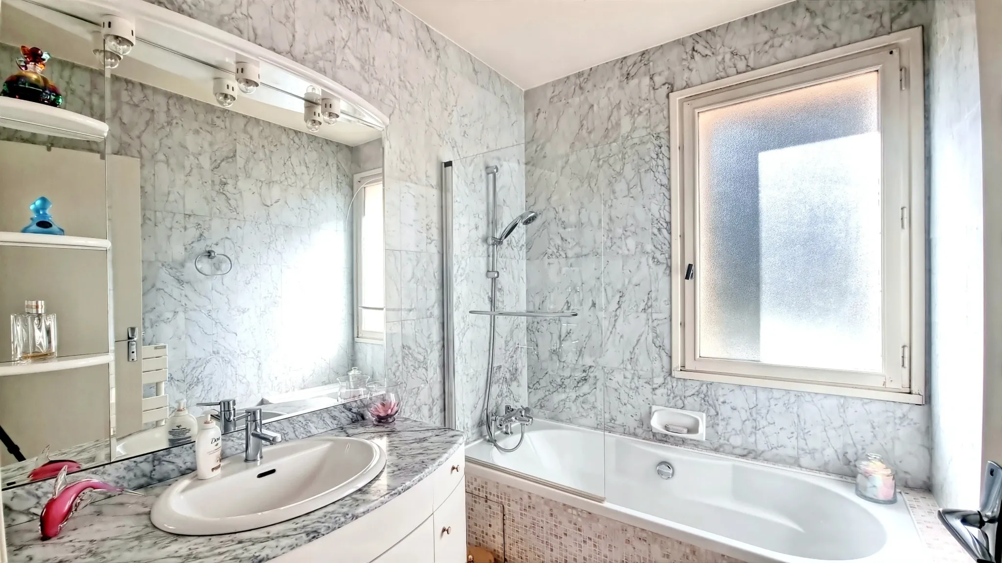 Appartement T4 lumineux avec 3 chambres, balcon et garage à Lempdes 