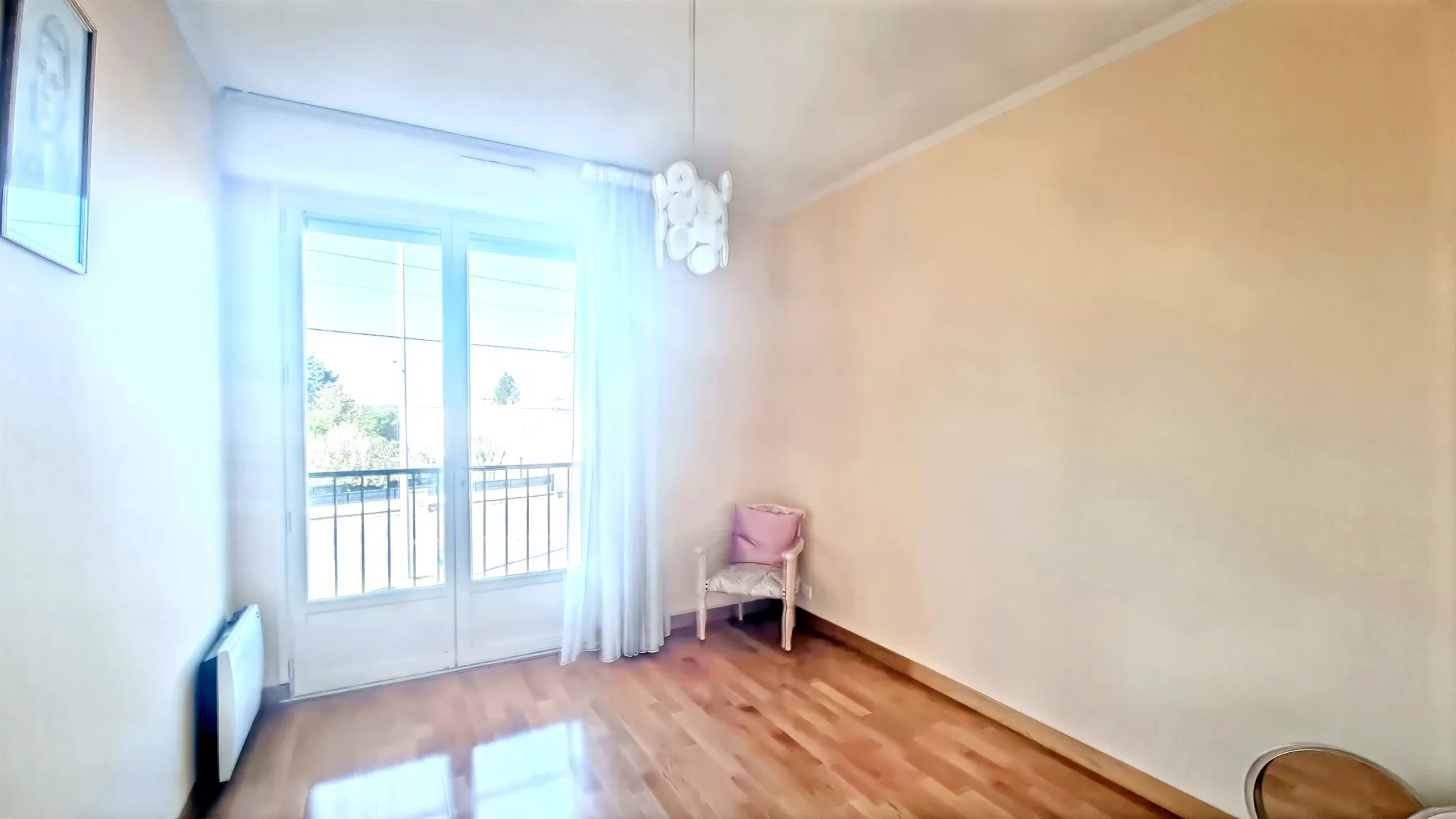 Appartement T4 lumineux avec 3 chambres, balcon et garage à Lempdes 