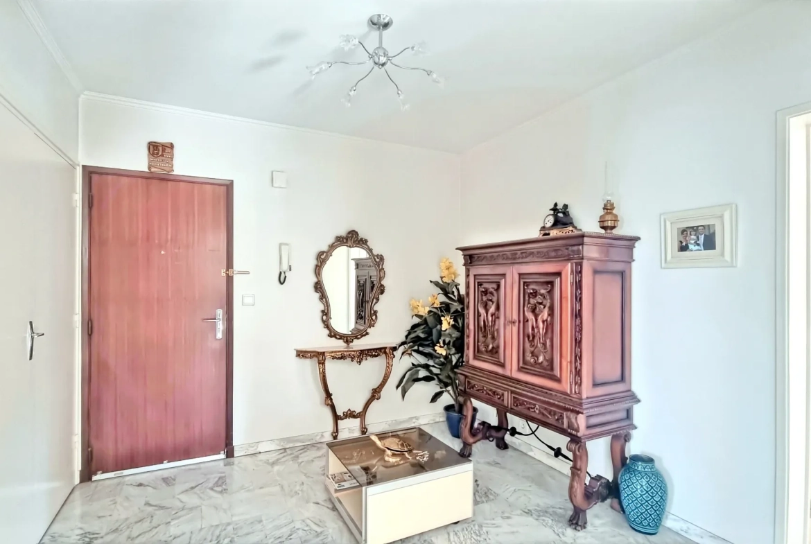 Appartement T4 lumineux avec 3 chambres, balcon et garage à Lempdes 