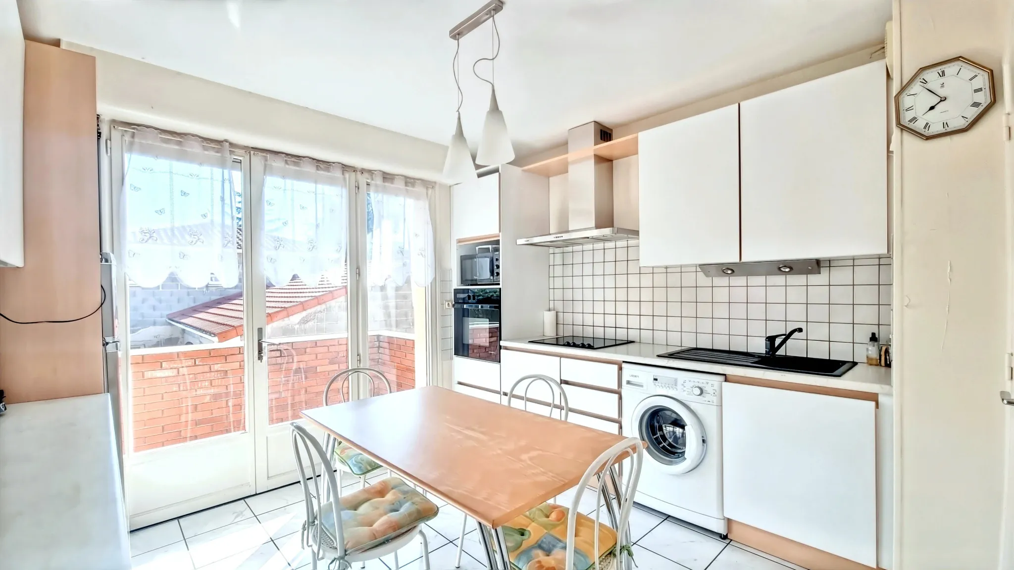 Appartement T4 lumineux avec 3 chambres, balcon et garage à Lempdes 