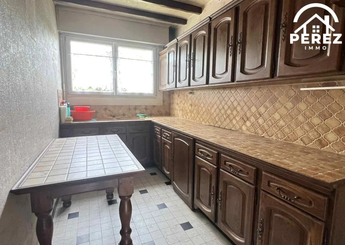 Maison à vendre à Bousbecque avec 3 chambres et jardin - Rénovation à prévoir 