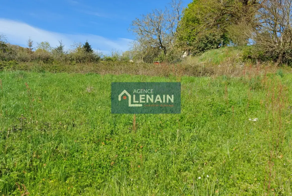 Terrain à bâtir de 3538 m² près des Herbiers en Vendée 