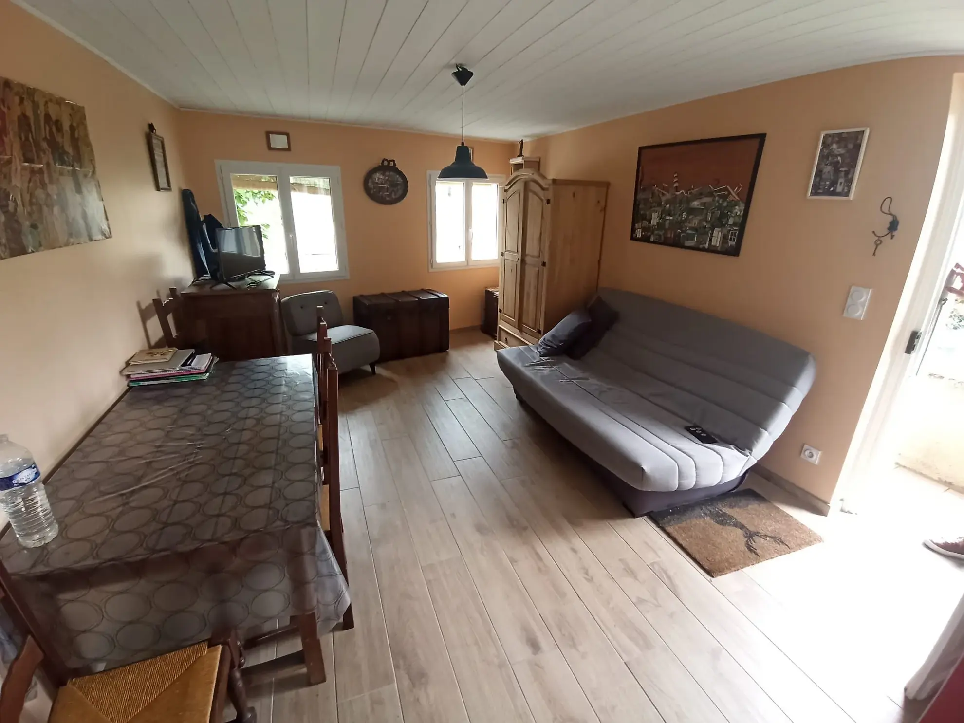 Petite maison à vendre à Roquecourbe avec terrasse, garage et jardin 