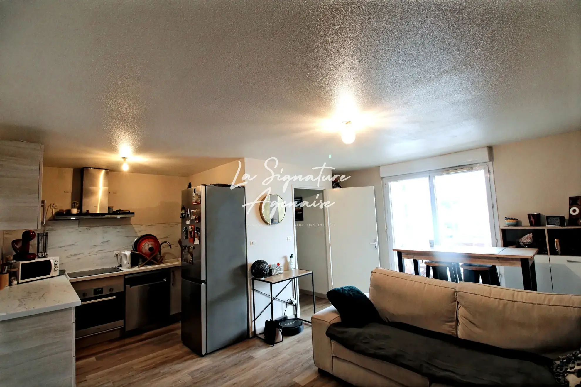 Appartement T3 avec terrasse à Agen, dernier étage avec piscine et parking 