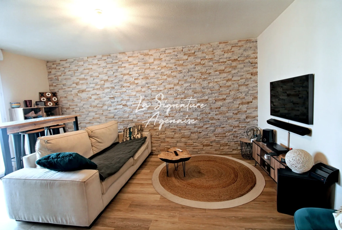 Appartement T3 avec terrasse à Agen, dernier étage avec piscine et parking 