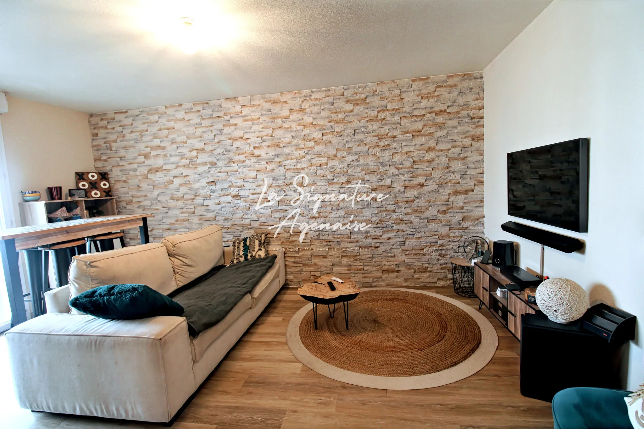 Appartement T3 avec terrasse à Agen, dernier étage avec piscine et parking 